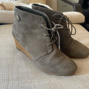 Dr. Scholls Tan Wedge Booties